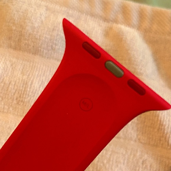 45mm Original Apple Watch RED band - Picture 4 of 4